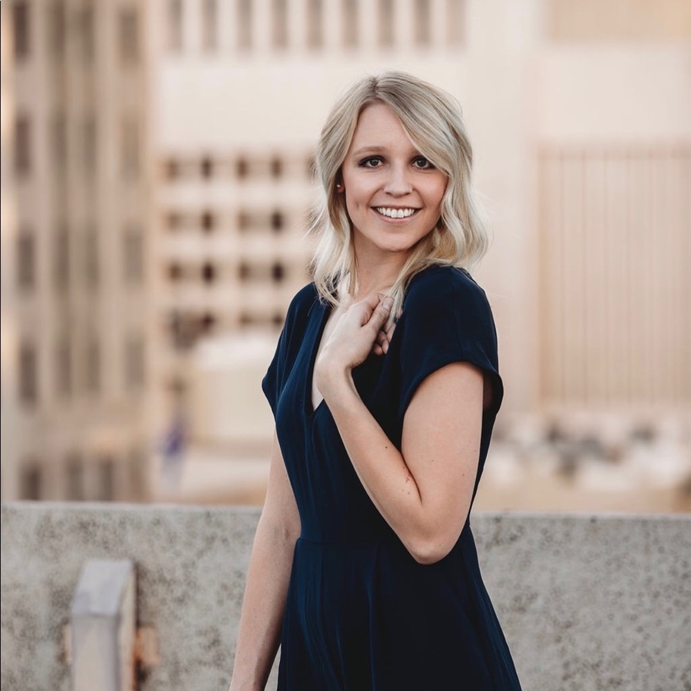 Meet your Posher, Emily
